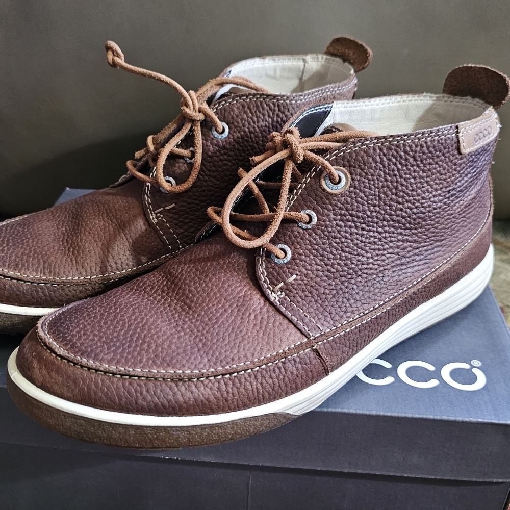 Ecco Leather Sneakers - Picture 2 of 7